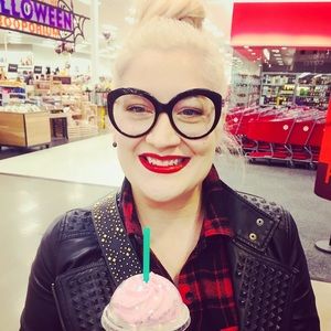 Meet your Posher, Rhianna